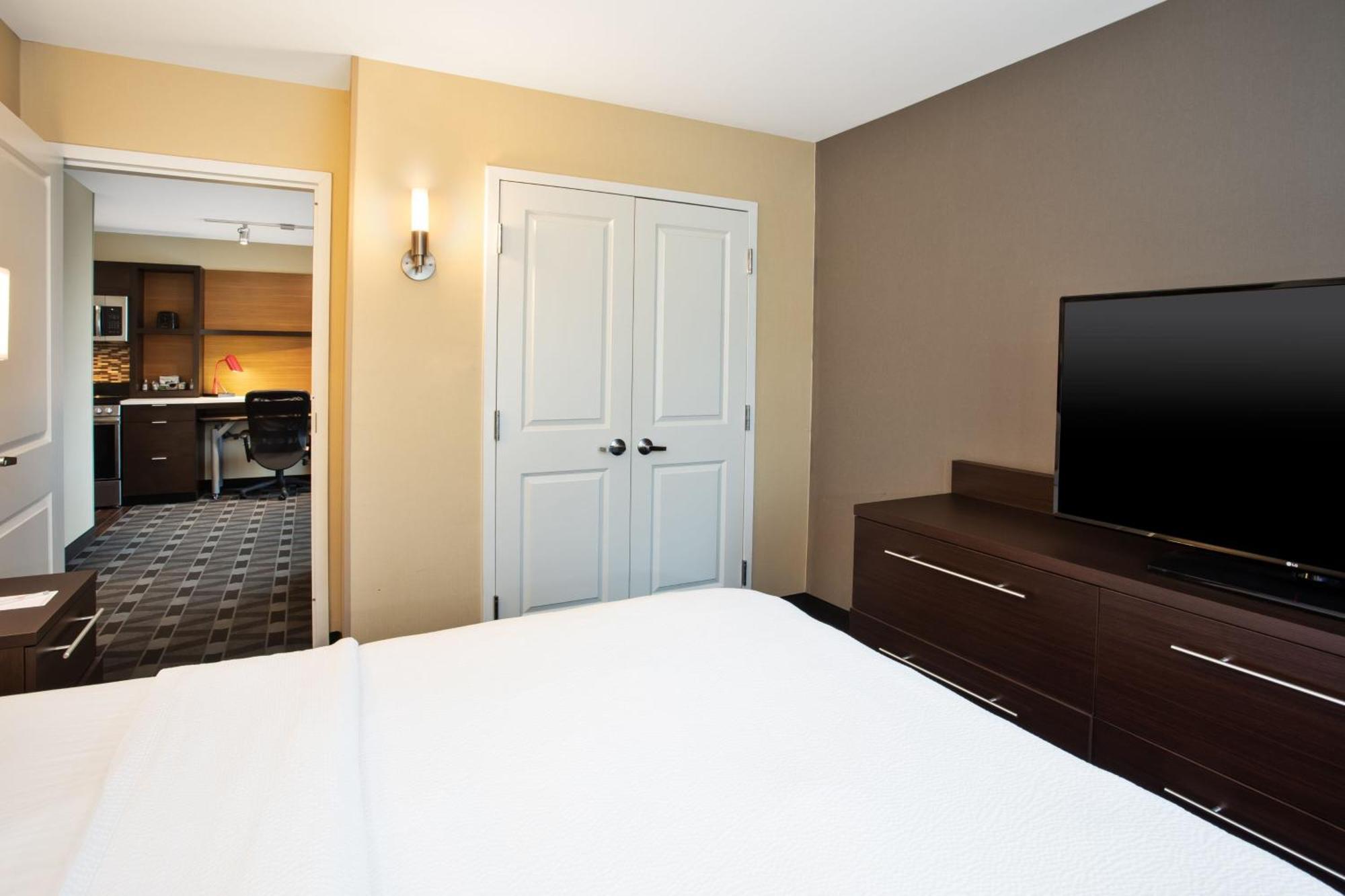 Towneplace Suites By Marriott Detroit Belleville Exteriér fotografie