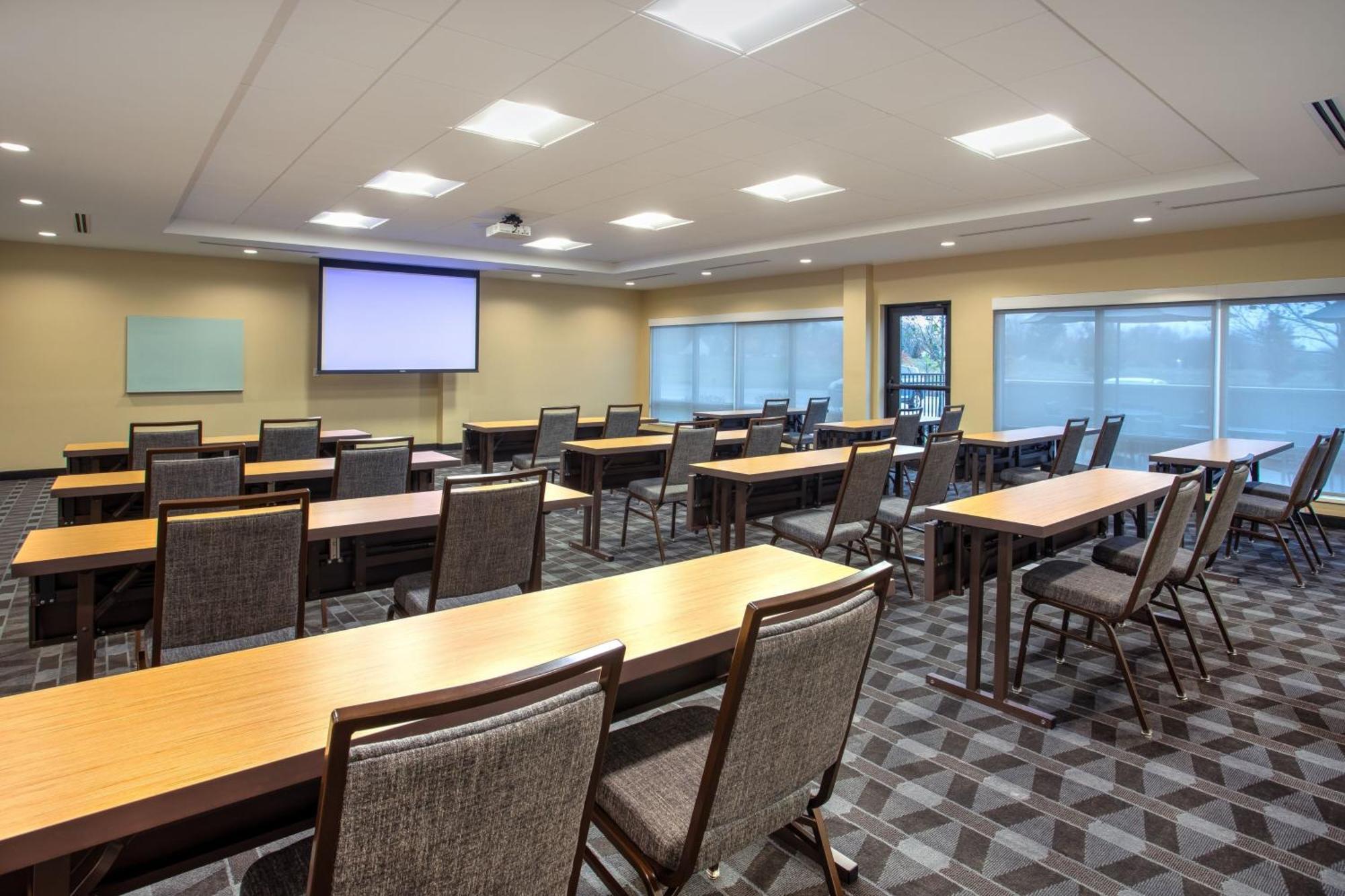Towneplace Suites By Marriott Detroit Belleville Exteriér fotografie