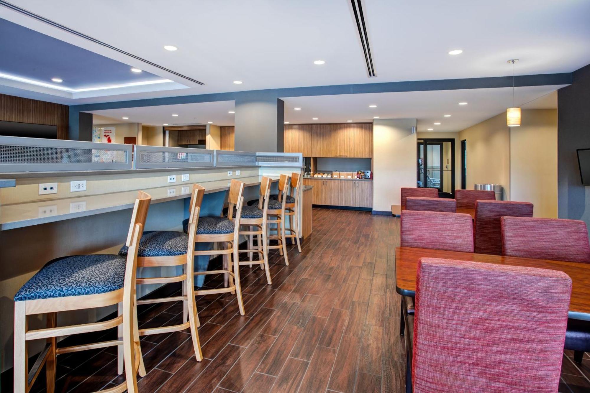 Towneplace Suites By Marriott Detroit Belleville Exteriér fotografie